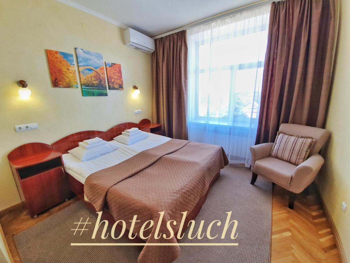 Hotel Sluch Starokostyantyniv Exterior foto