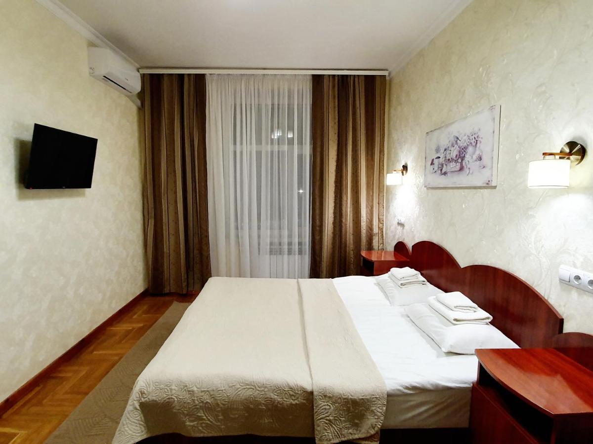 Hotel Sluch Starokostyantyniv Cameră foto
