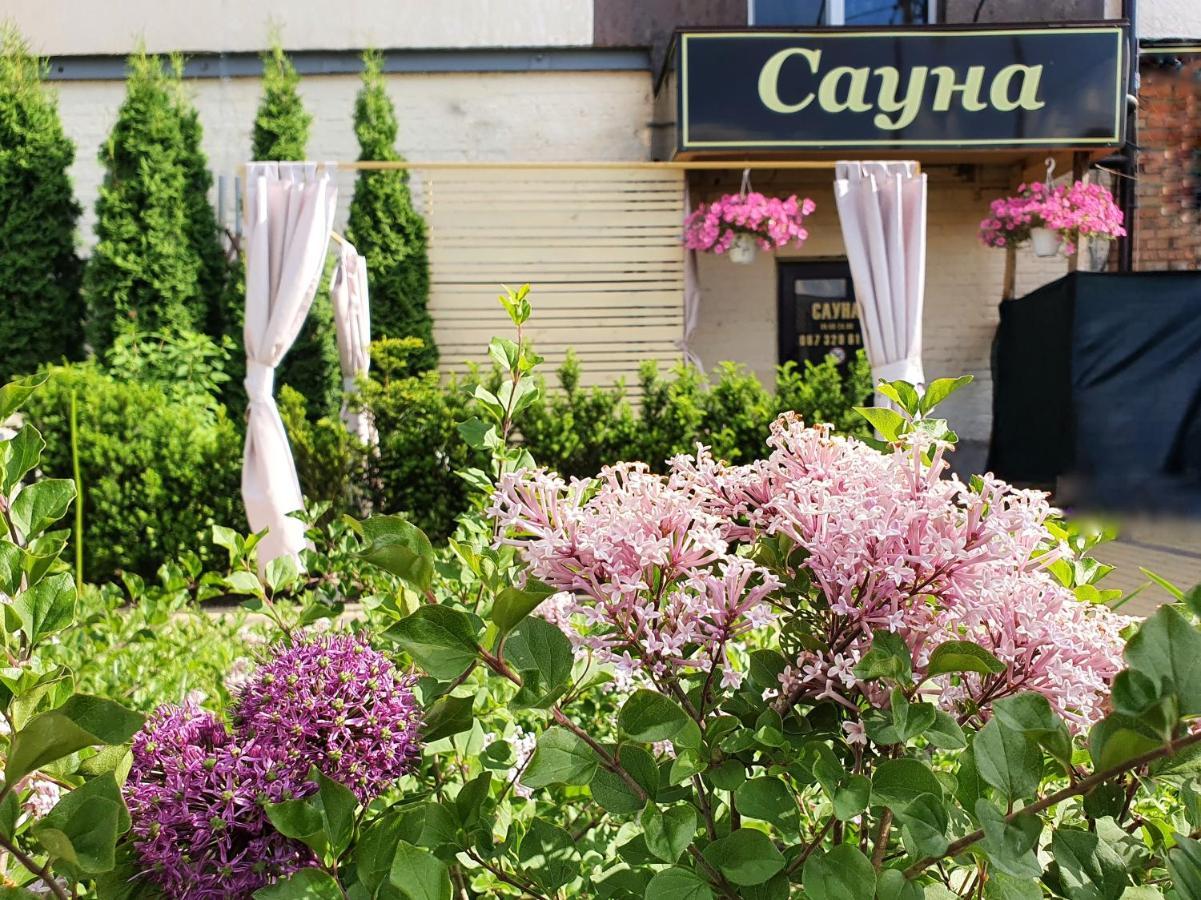 Hotel Sluch Starokostyantyniv Exterior foto