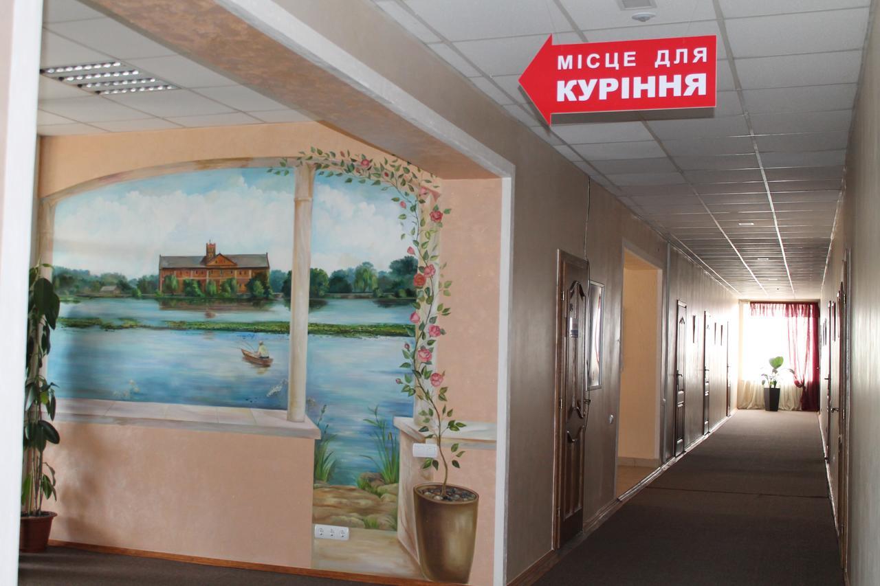 Hotel Sluch Starokostyantyniv Exterior foto